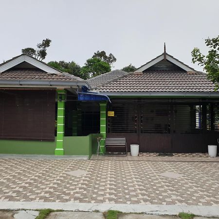 Villa Inapdesa Teratak Bonda, Sepri Rembau Esterno foto
