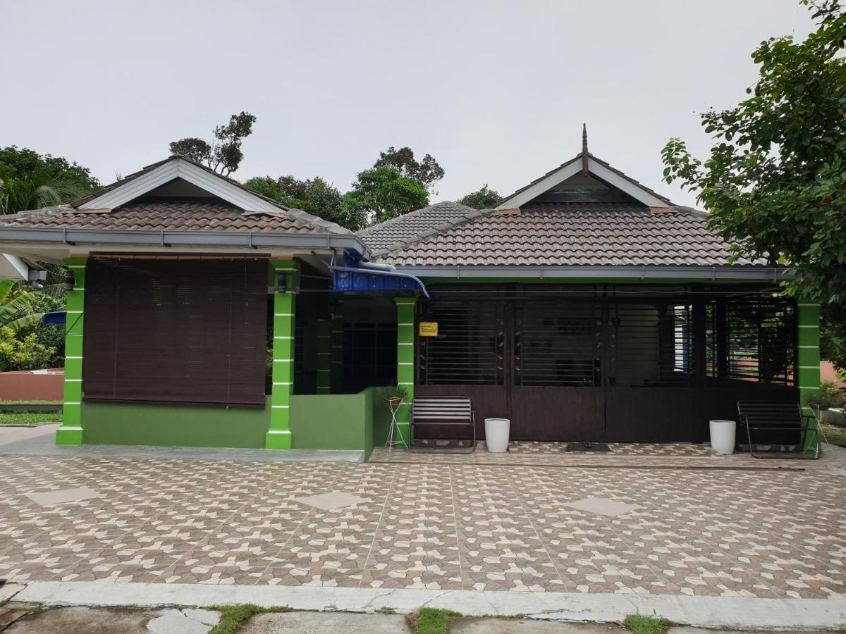 Villa Inapdesa Teratak Bonda, Sepri Rembau Esterno foto
