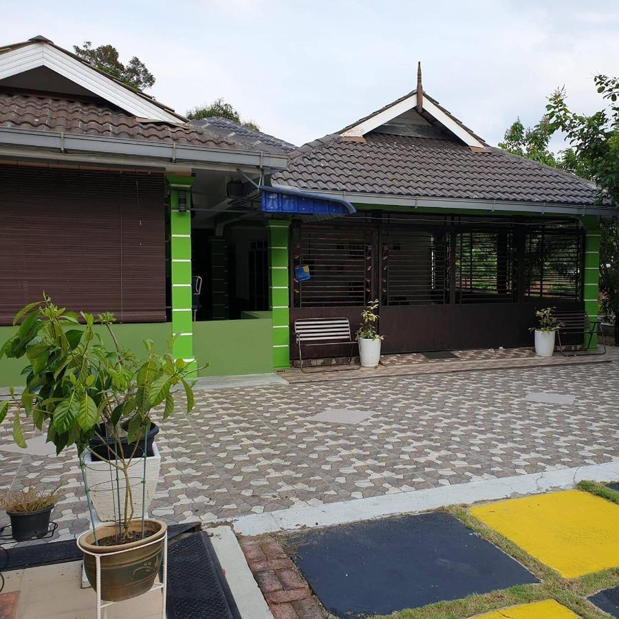 Villa Inapdesa Teratak Bonda, Sepri Rembau Esterno foto